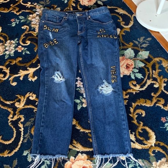 Kendall and Kylie Los Angeles distressed stretch jeans. Worn twice - Picture 1 of 4